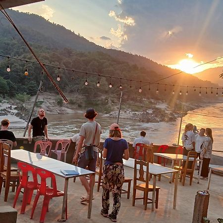 Villa Mekong Guesthouse ปากแบ่ง ภายนอก รูปภาพ