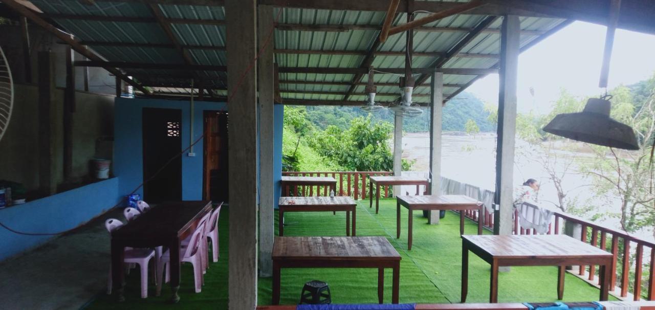 Villa Mekong Guesthouse ปากแบ่ง ภายนอก รูปภาพ