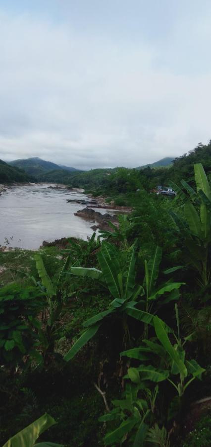 Villa Mekong Guesthouse ปากแบ่ง ภายนอก รูปภาพ
