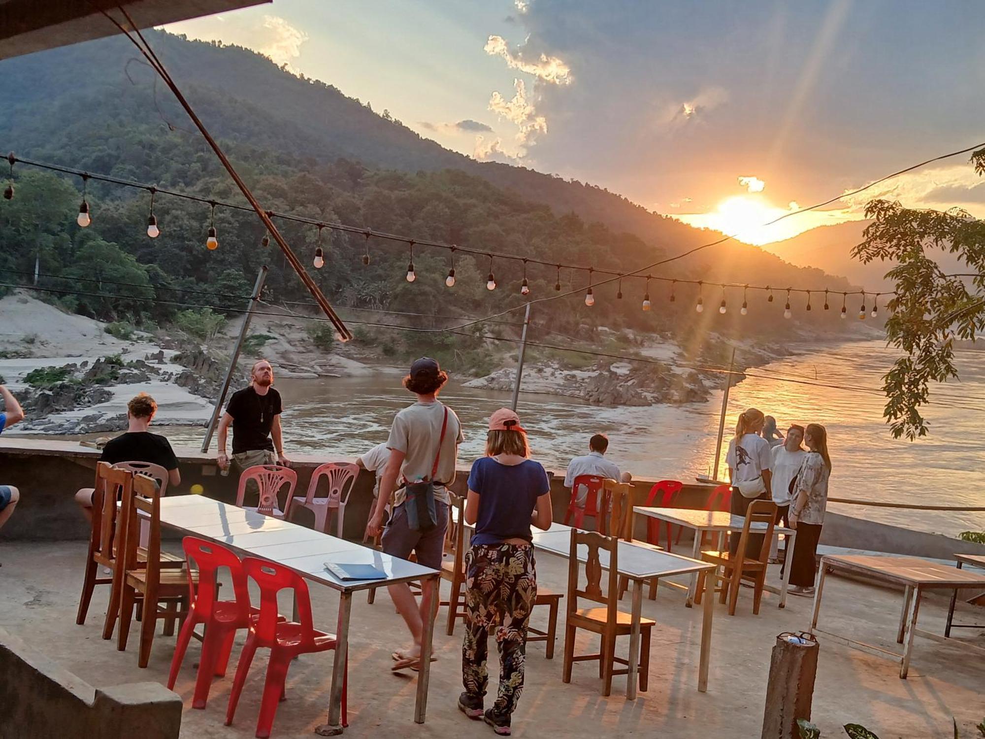 Villa Mekong Guesthouse ปากแบ่ง ภายนอก รูปภาพ