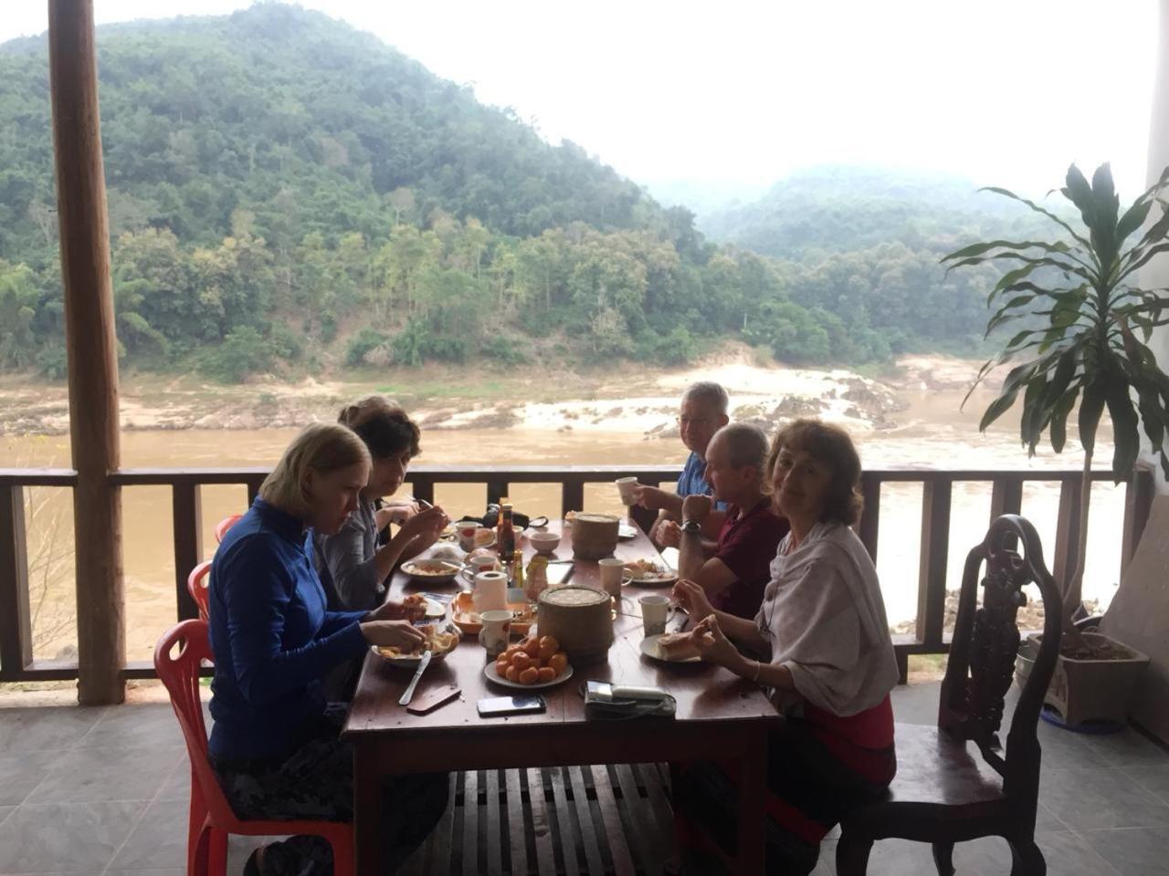 Villa Mekong Guesthouse ปากแบ่ง ภายนอก รูปภาพ