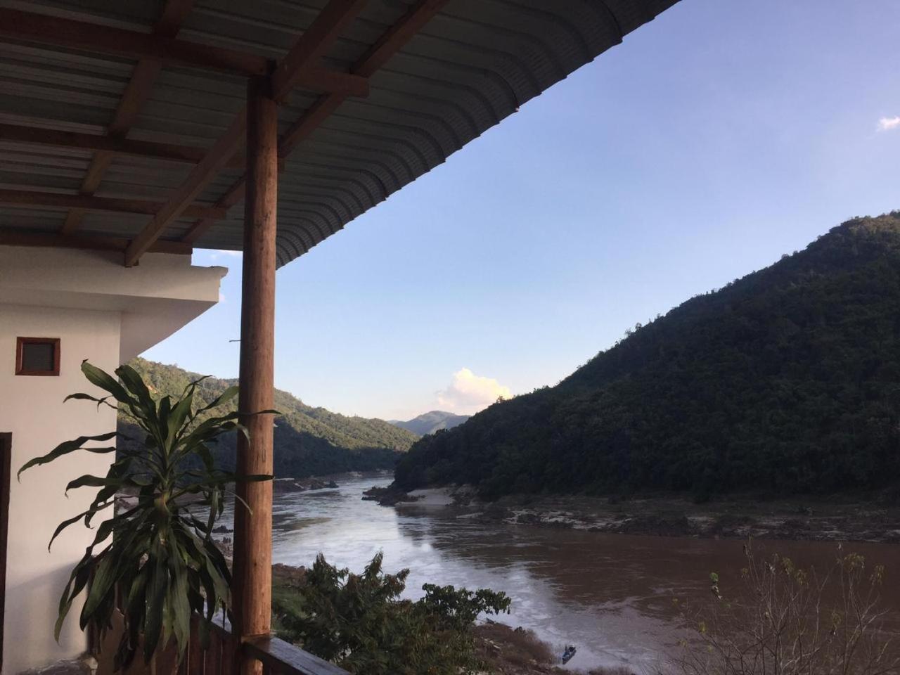 Villa Mekong Guesthouse ปากแบ่ง ภายนอก รูปภาพ